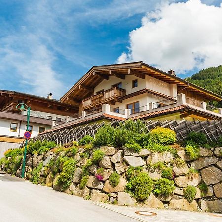 Haus Sabrina - Ferienwohnungen Saalbach-Hinterglemm Esterno foto