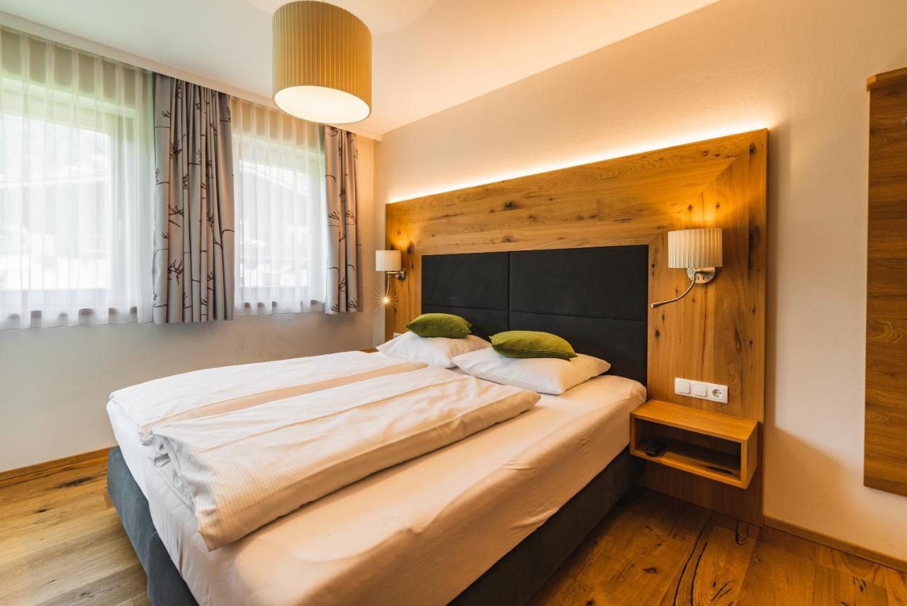 Haus Sabrina - Ferienwohnungen Saalbach-Hinterglemm Esterno foto
