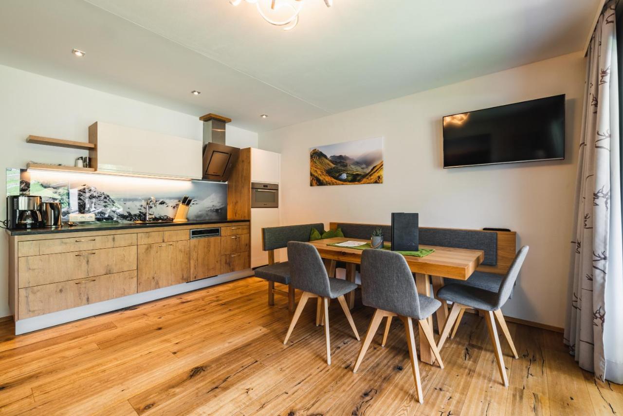 Haus Sabrina - Ferienwohnungen Saalbach-Hinterglemm Esterno foto